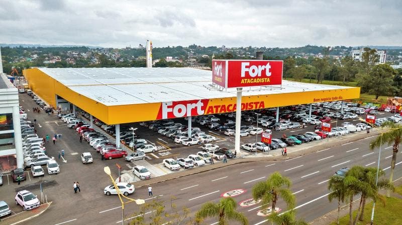 Supermercados e atacarejos